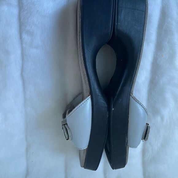 Dr Scholl’s light gray leather slides sandals side buckle square toe size 7 - Picture 6 of 16